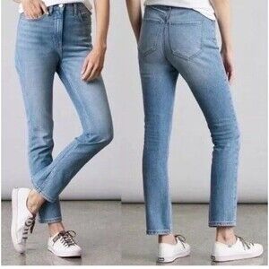 Elizabeth and James Women's‎ The Vintage Straight Jeans Size 27 Retro Light Wash